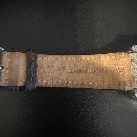 Coach Signature Brown & Khaki Women’s Watch - Need New Battery - Picture 7 of 10